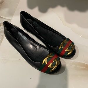 Black Gucci Signature flats.  Red and green  ribbon with Interlocking GG. No box